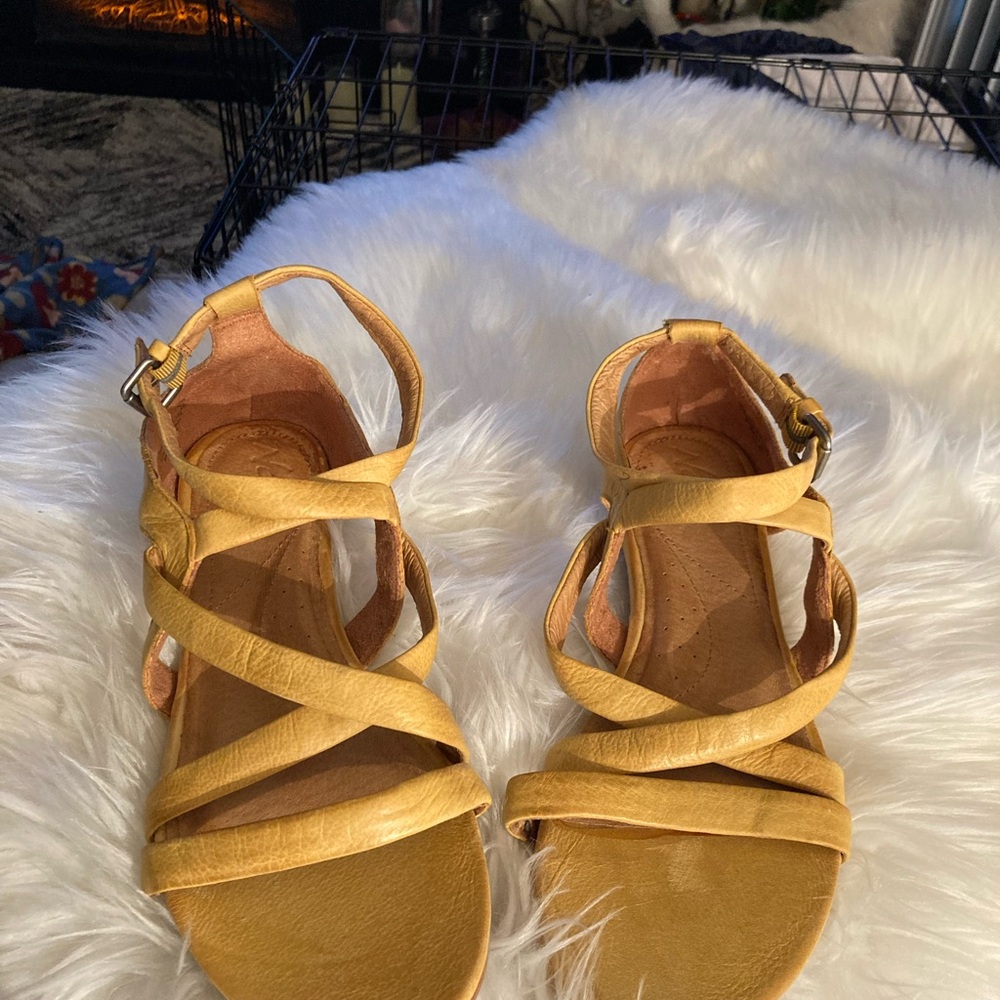 Naya yellow mustard color Sandal